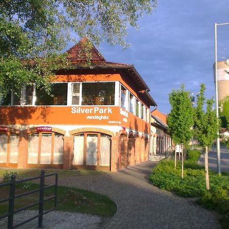 Silver Park Vendeghaz Berettyóújfalu Εξωτερικό φωτογραφία