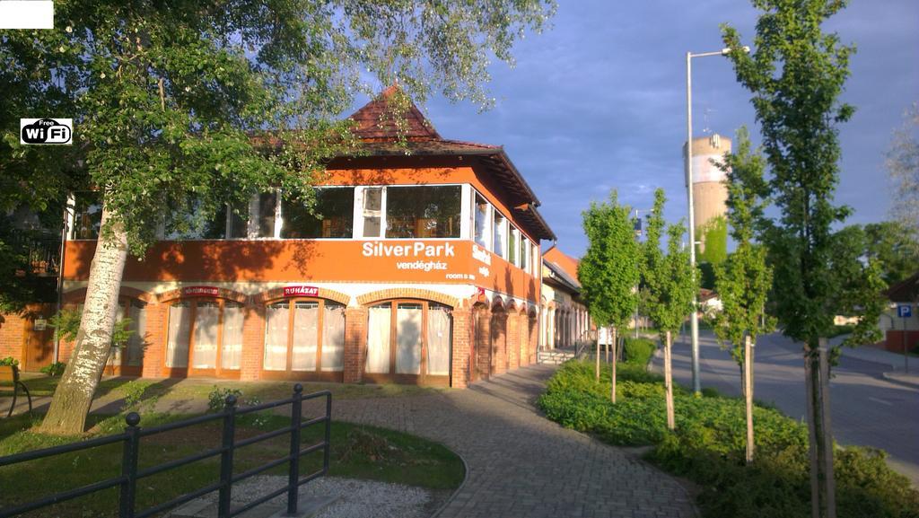 Silver Park Vendeghaz Berettyóújfalu Εξωτερικό φωτογραφία